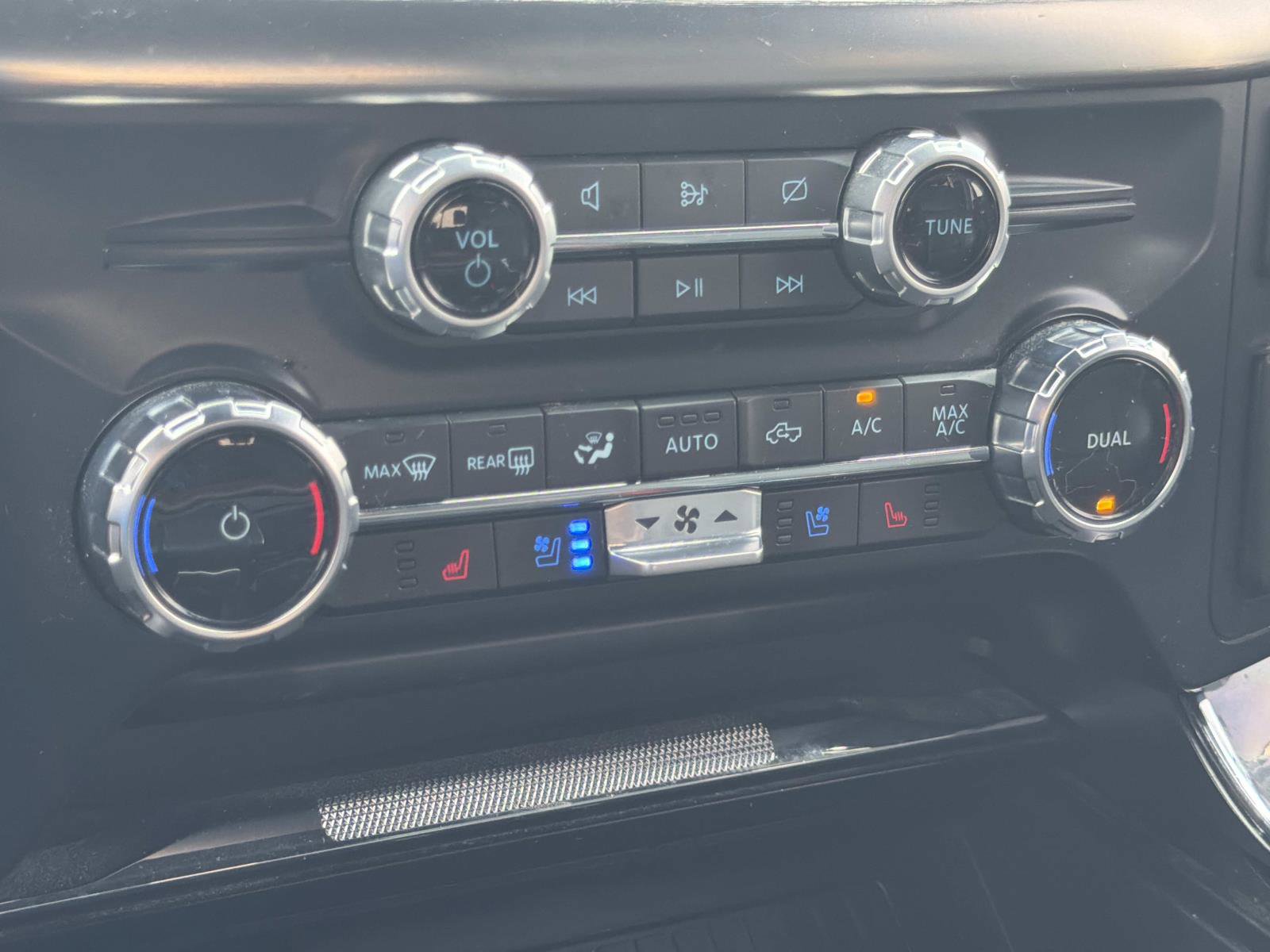 Certified 2023 Ford F150 Lariat AWD/4WD image 23