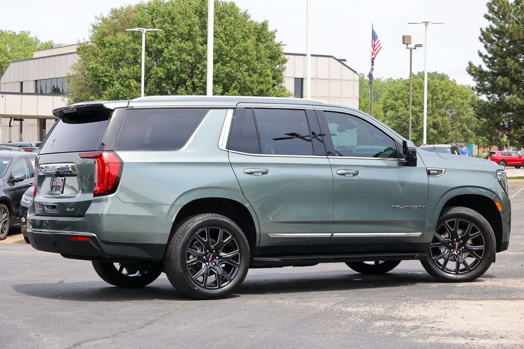 Used 2024 GMC Yukon SLT w/ SLT Luxury Package AWD/4WD image 24