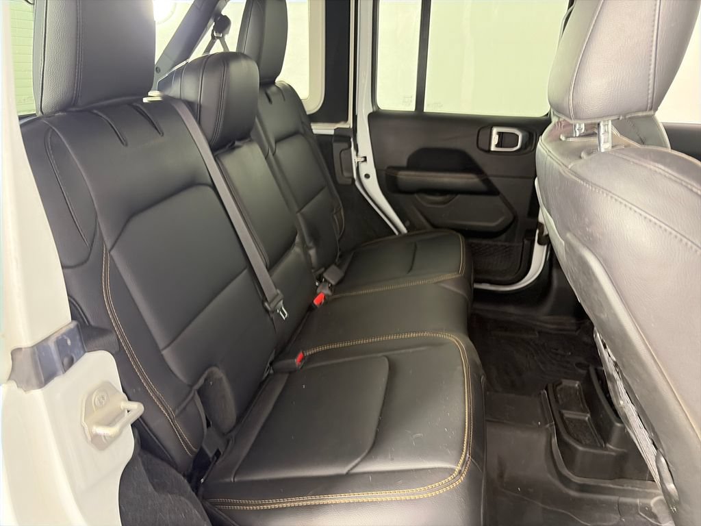 Used 2024 Jeep Wrangler Unlimited Sahara AWD/4WD image 30