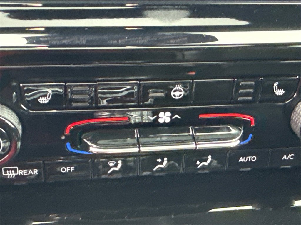 Used 2025 Jeep Grand Cherokee L Altitude image 33