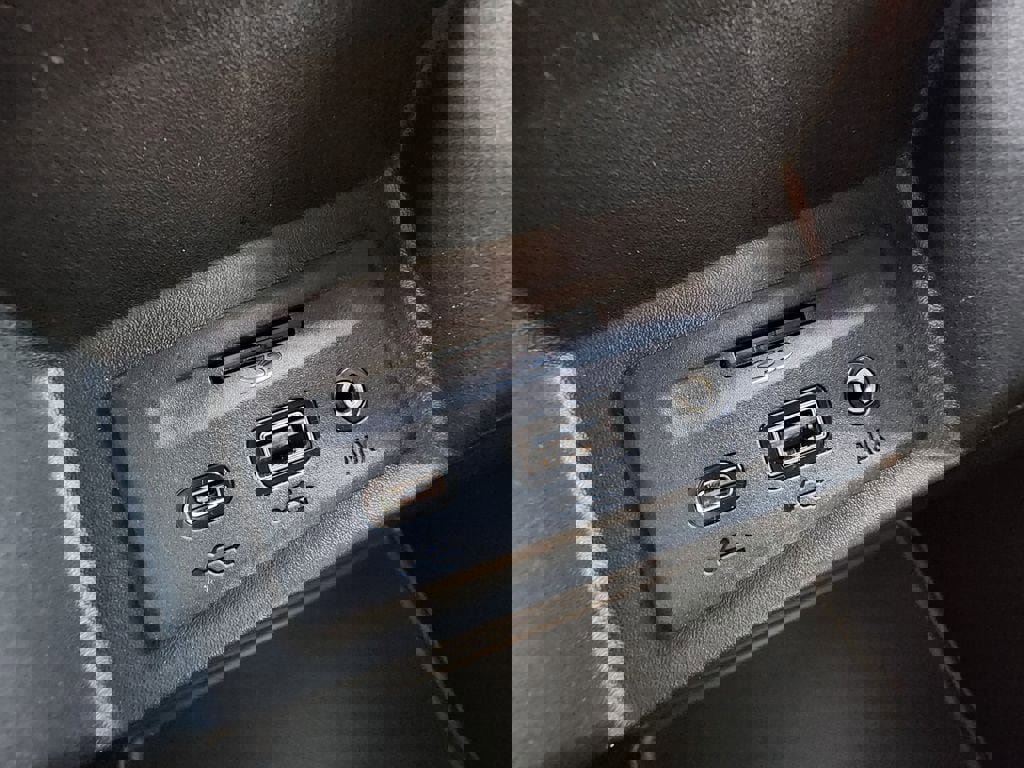 Used 2020 GMC Sierra 1500 SLT image 23