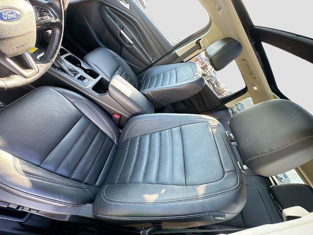 Certified 2017 Ford Escape Titanium w/ Equipment Group 301A AWD/4WD image 18