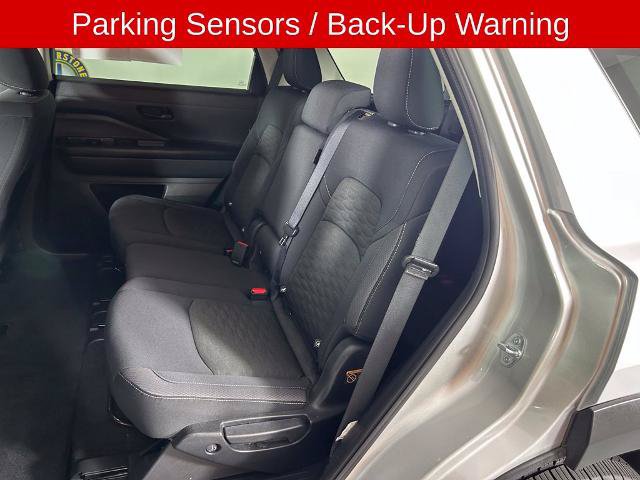 Used 2024 Nissan Pathfinder SV AWD/4WD image 13
