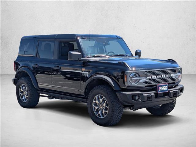 Certified 2025 Ford Bronco Badlands AWD/4WD image 3