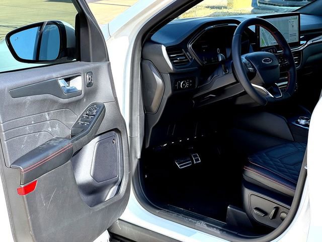 Certified 2024 Ford Escape ST-Line Elite w/ Premium Technology Package image 8