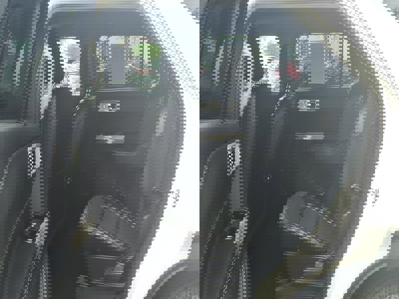 Certified 2023 Ford Explorer Limited w/ Limited Technology Package image 18