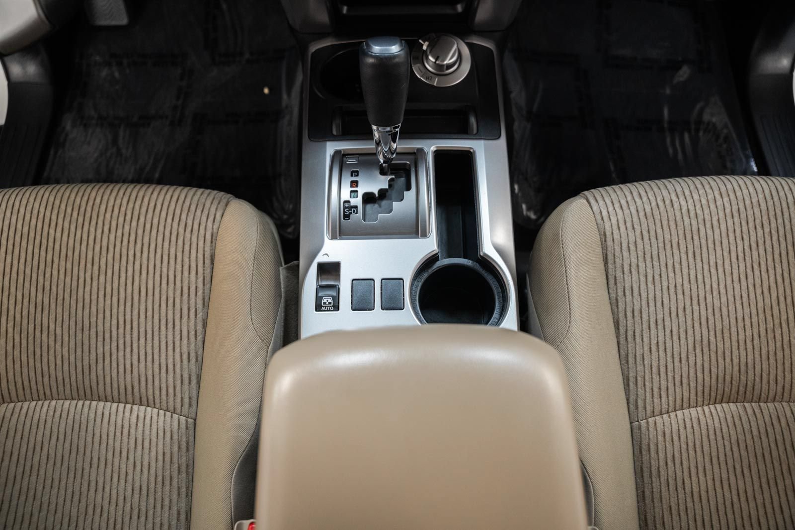 Used 2021 Toyota 4Runner SR5 AWD/4WD image 28