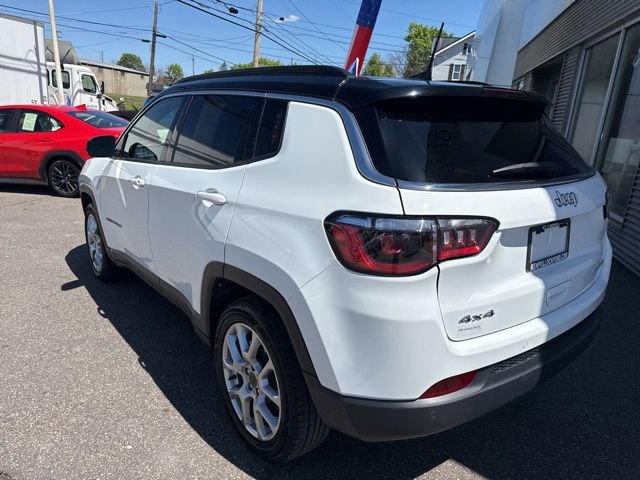 Used 2025 Jeep Compass Limited AWD/4WD image 8