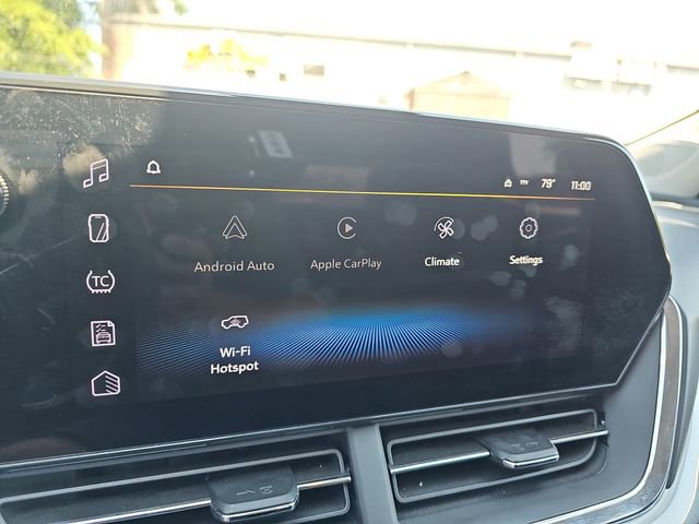 Used 2025 Chevrolet Trax LT w/ LT Convenience Package FWD image 47