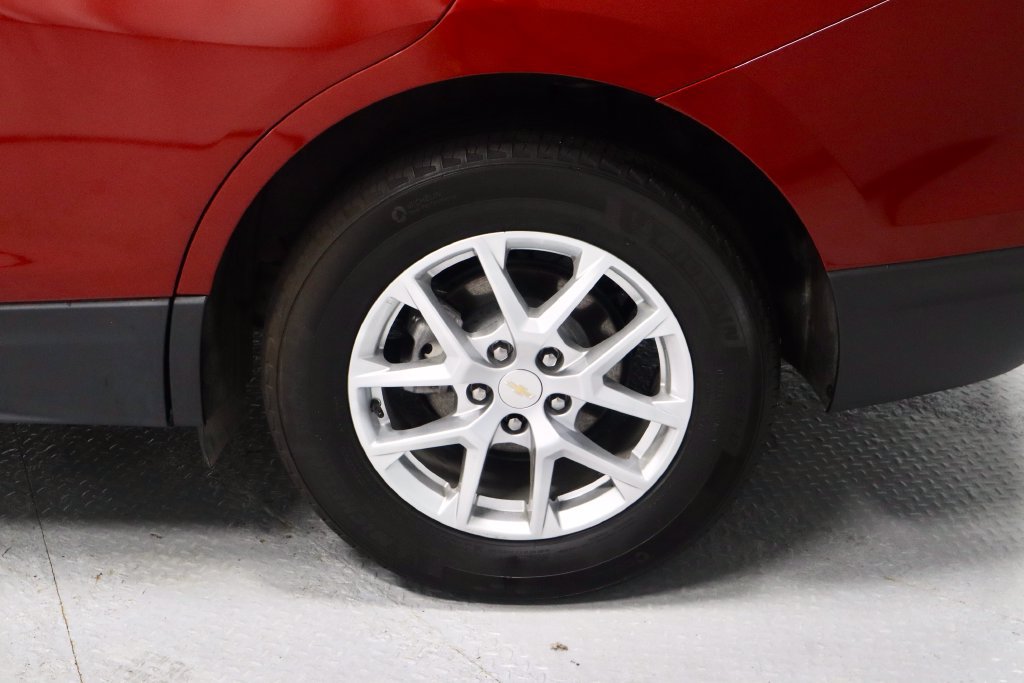 Used 2024 Chevrolet Equinox LT w/ LPO, Floor Liner Package FWD image 18