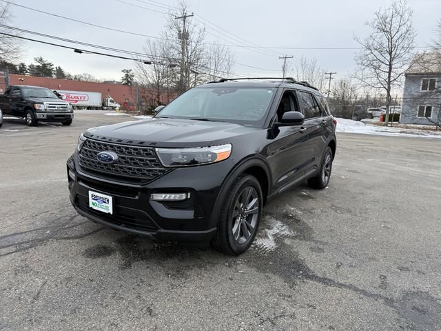 Certified 2022 Ford Explorer XLT w/ Equipment Group 202A image 8