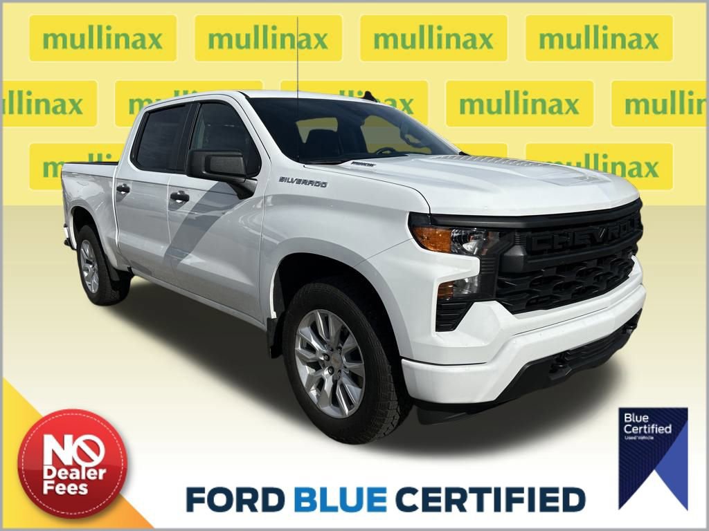 Used 2025 Chevrolet Silverado 1500 Custom image 4