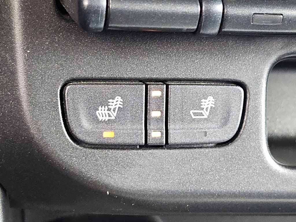 Used 2022 Chevrolet Colorado ZR2 AWD/4WD image 17
