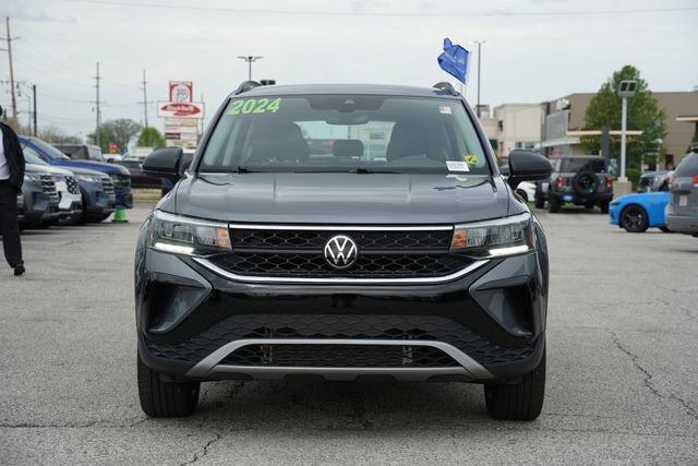 Used 2024 Volkswagen Taos S AWD/4WD image 2