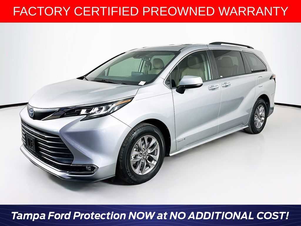 Used 2021 Toyota Sienna XLE