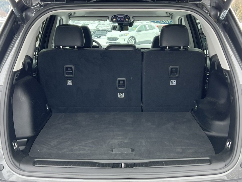 Used 2023 Jeep Grand Cherokee Limited w/ Luxury Tech Group II image 38