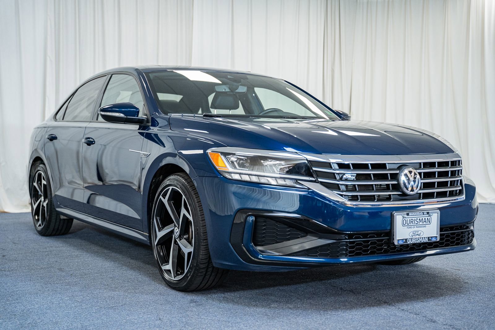 Used 2021 Volkswagen Passat 2.0T R-Line FWD image 1