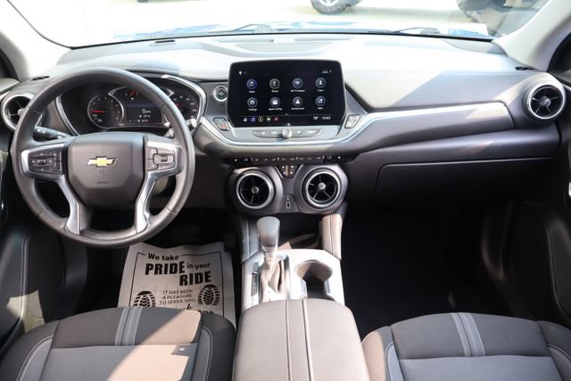 Used 2025 Chevrolet Blazer LT AWD/4WD image 33