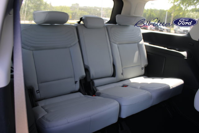 Certified 2027 Ford Expedition Platinum w/ Platinum Ultimate Package AWD/4WD image 14