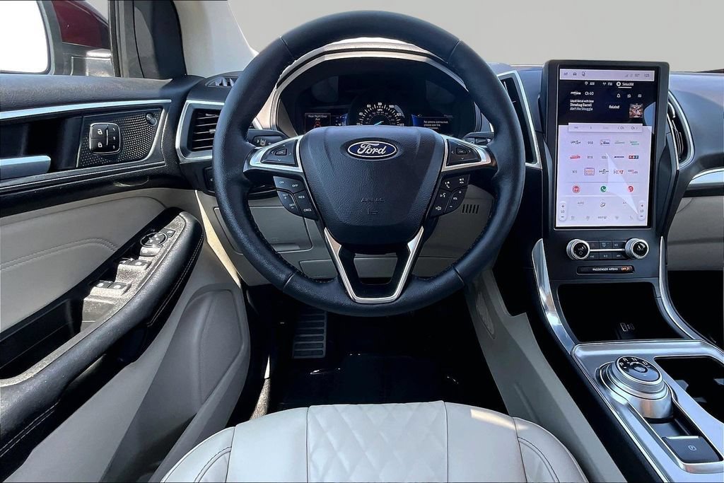 Certified 2024 Ford Edge Titanium AWD/4WD image 5