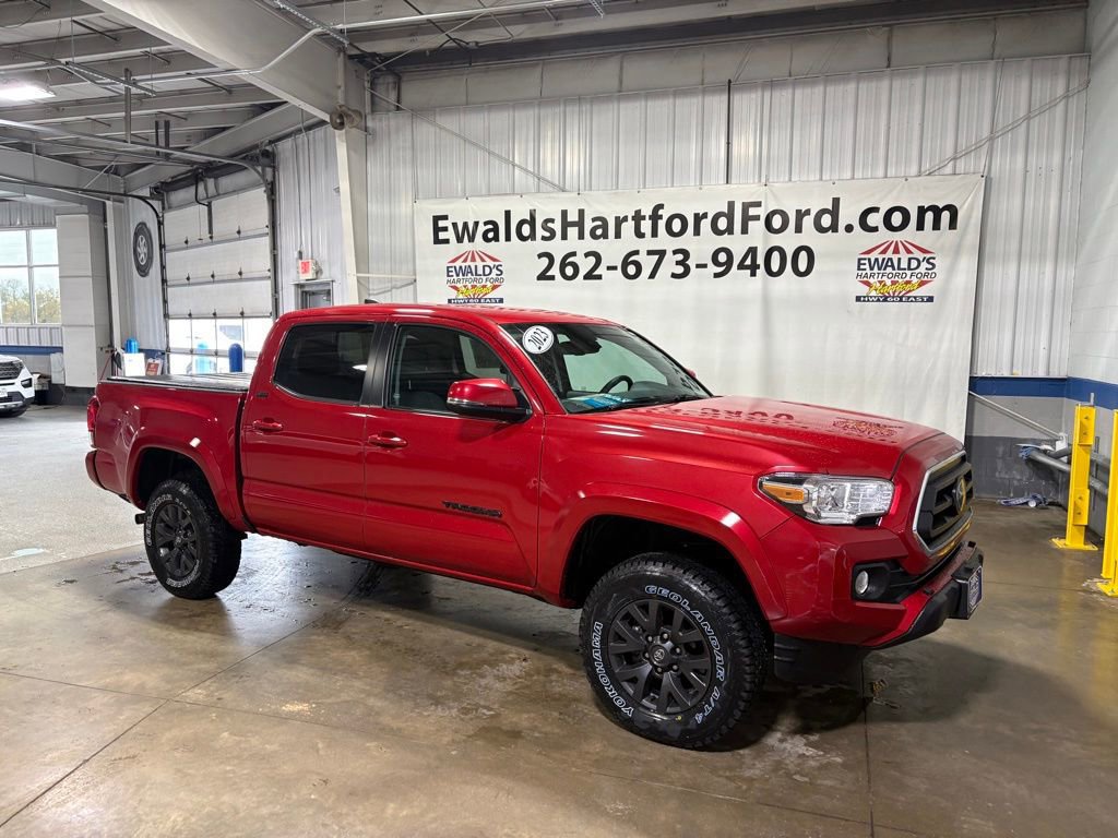 Used 2023 Toyota Tacoma SR5 w/ Technology Package AWD/4WD image 8