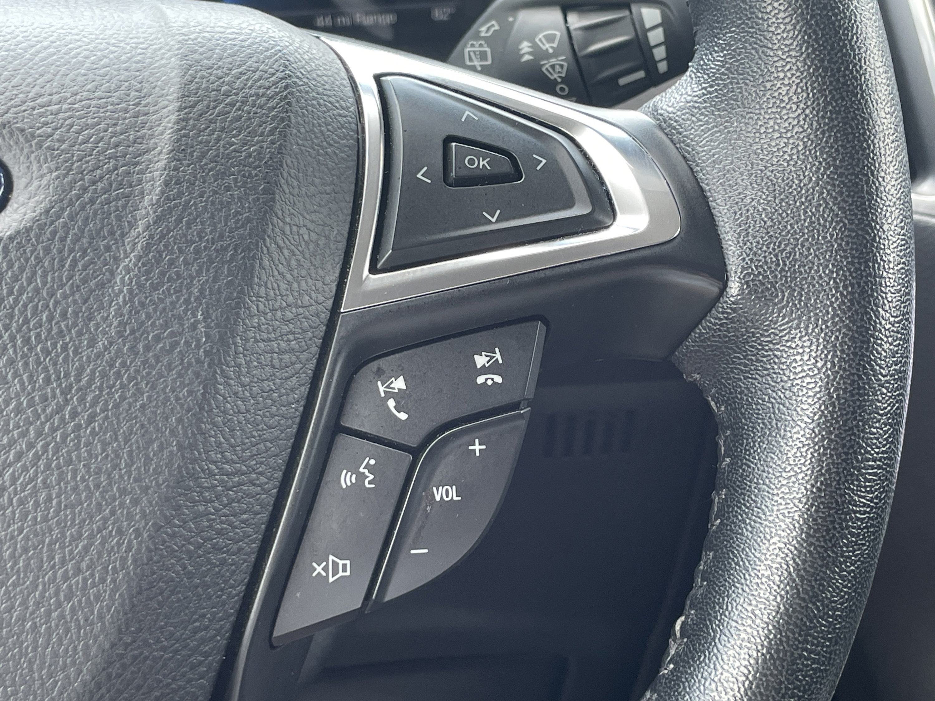 Certified 2022 Ford Edge Titanium AWD/4WD image 19