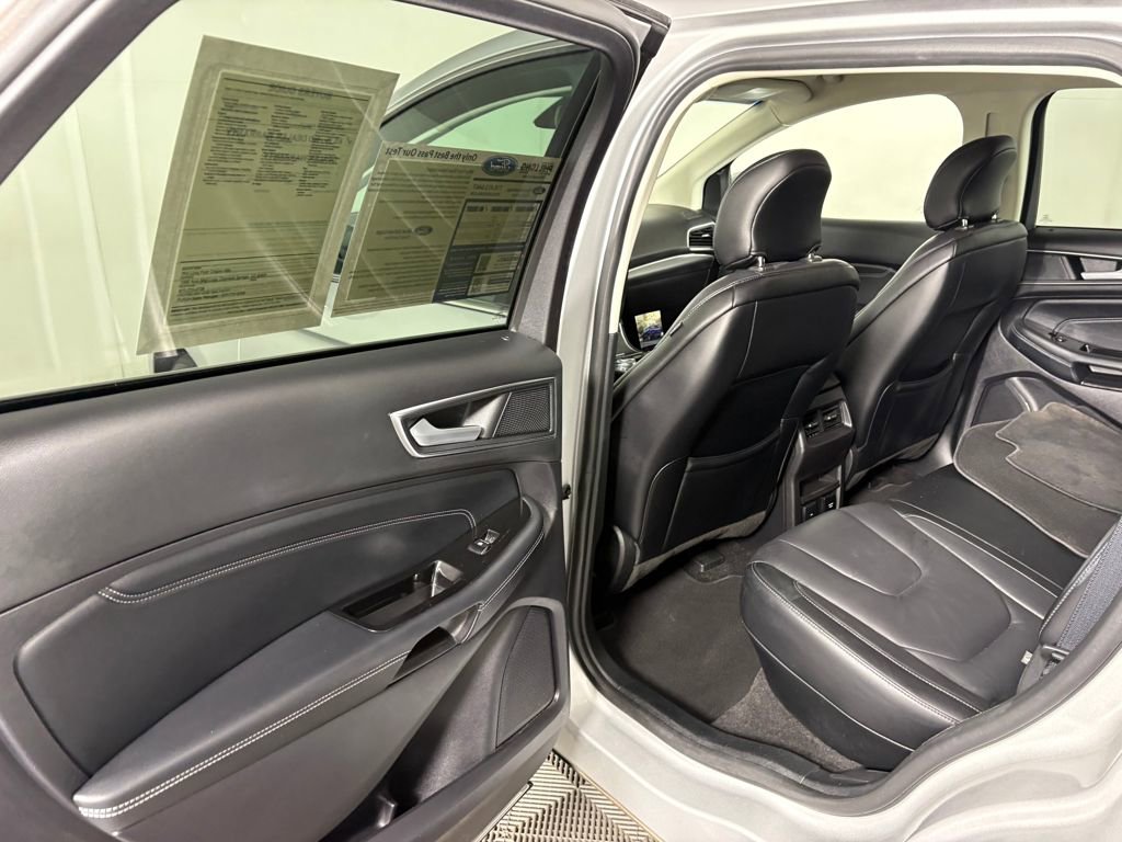 Certified 2019 Ford Edge Titanium image 28