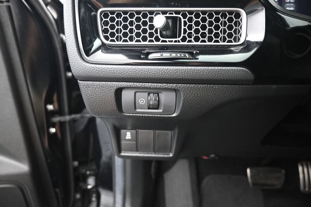 Used 2025 Honda Civic Sport image 17