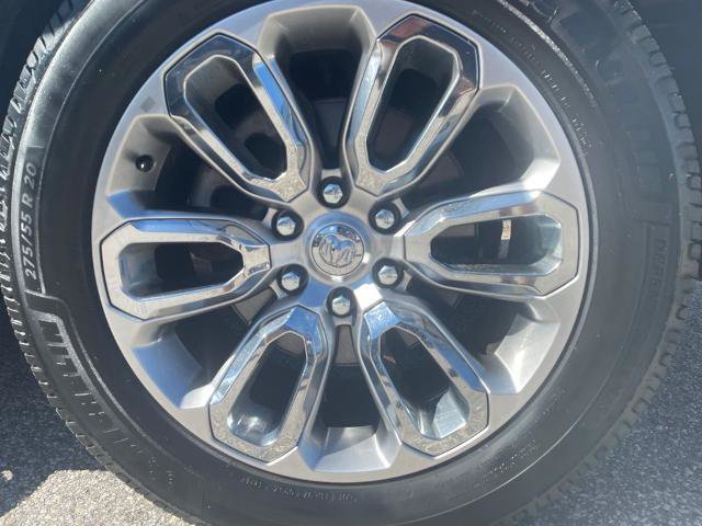 Used 2023 RAM 1500 Laramie AWD/4WD image 5