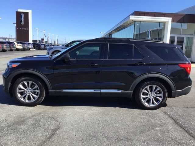 Certified 2023 Ford Explorer XLT w/ Equipment Group 202A RWD image 6