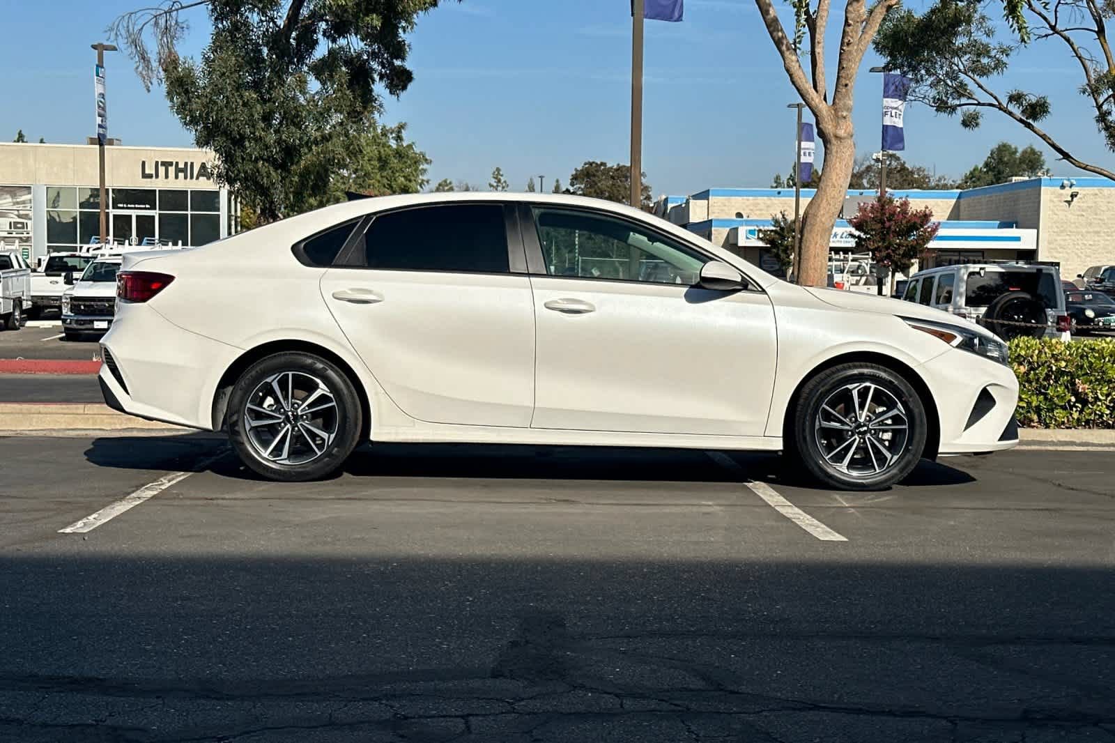 Used 2023 Kia Forte LXS FWD image 9
