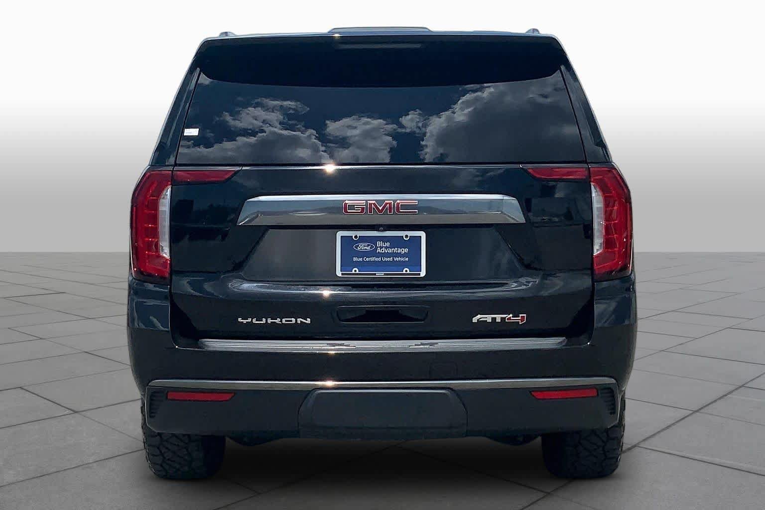 Used 2021 GMC Yukon XL AT4 w/ AT4 Premium Plus Package AWD/4WD image 5