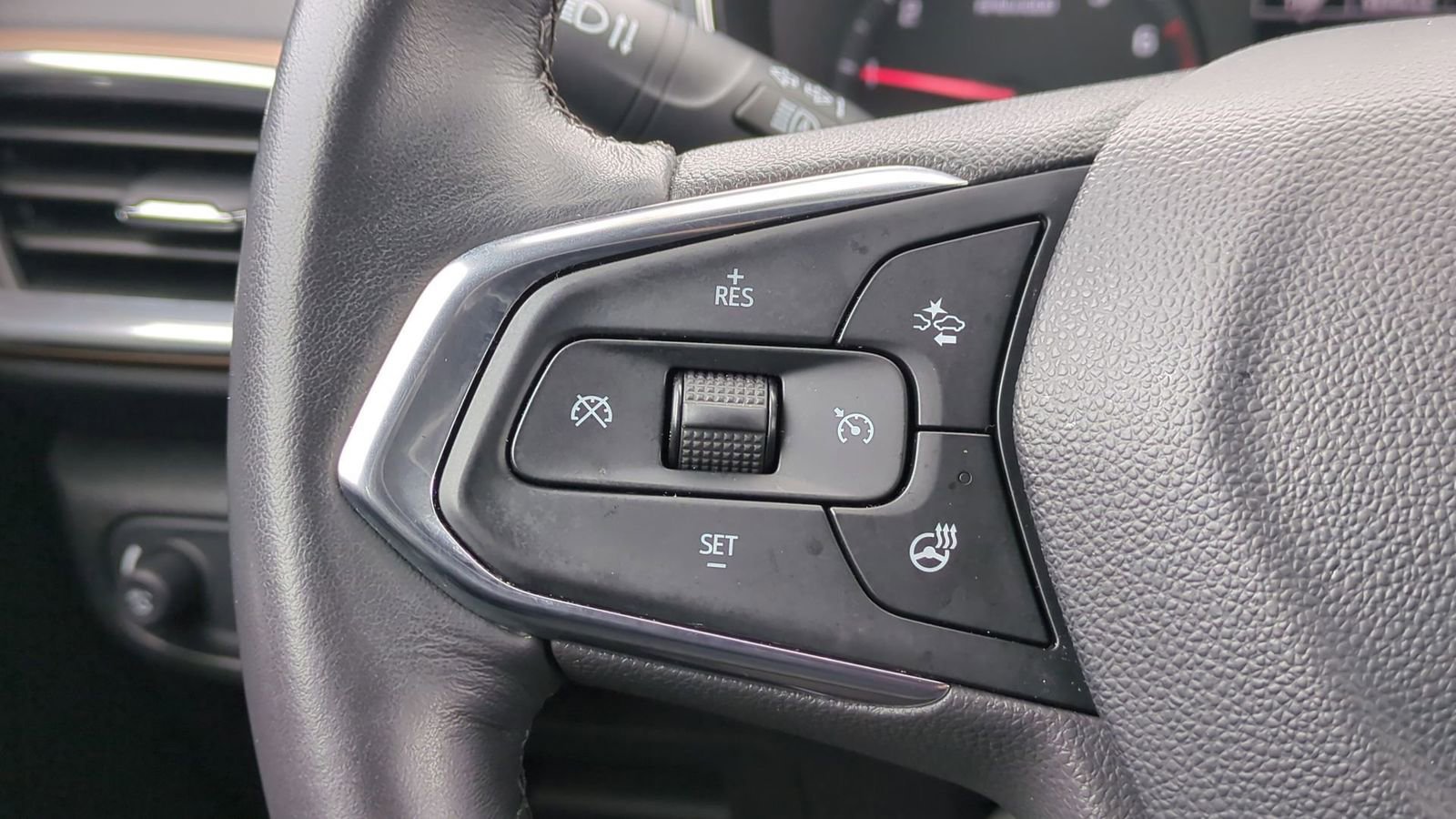 Used 2023 Chevrolet TrailBlazer ACTIV image 24