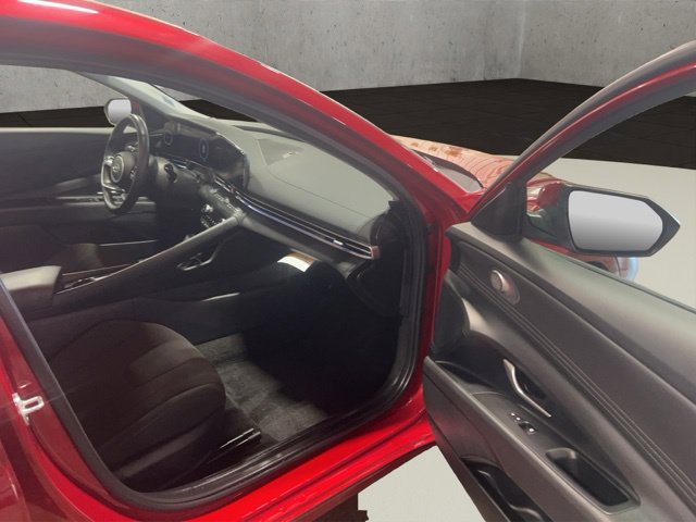 Used 2025 Hyundai Elantra SEL FWD image 33