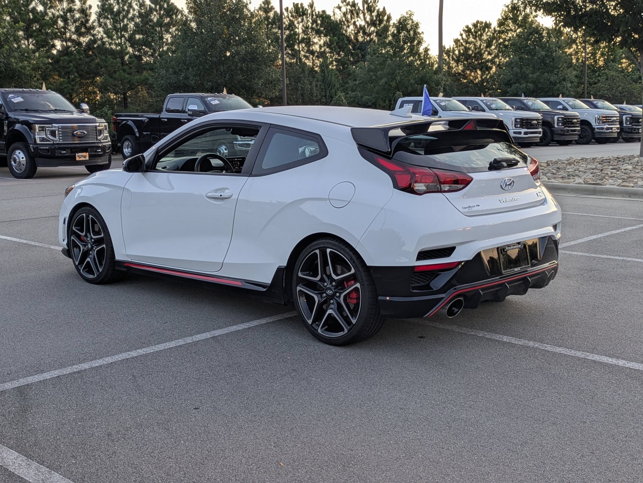 Used 2022 Hyundai Veloster N FWD image 6