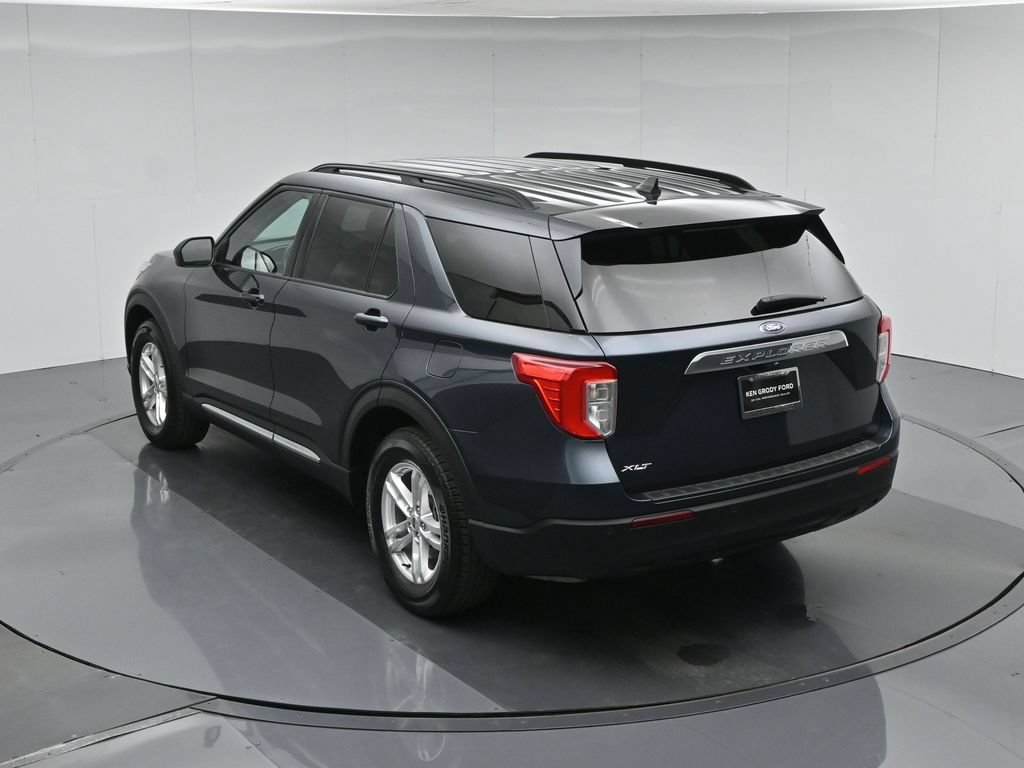 Certified 2023 Ford Explorer XLT RWD image 39