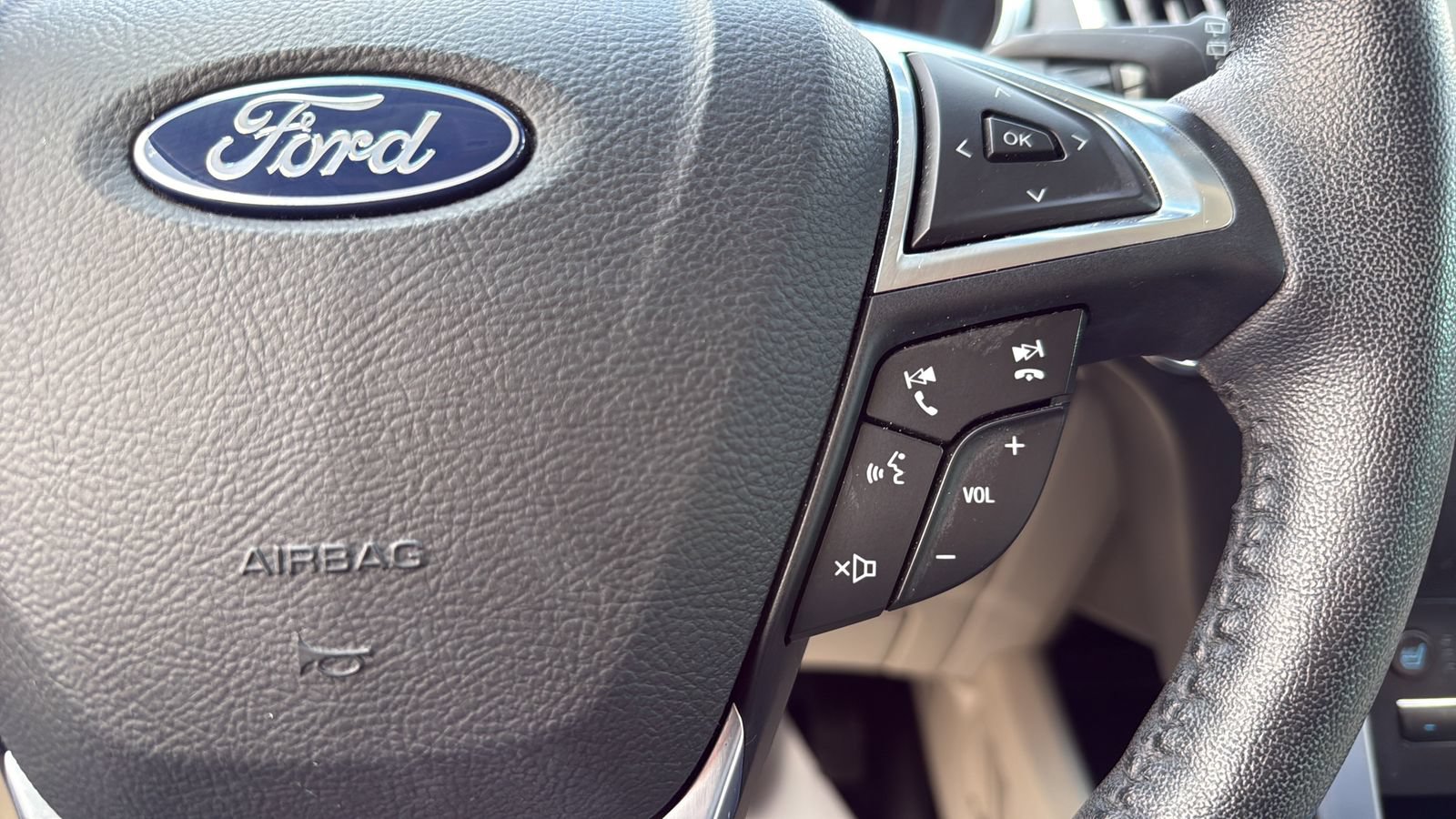 Certified 2018 Ford Edge Titanium w/ Equipment Group 301A FWD image 14