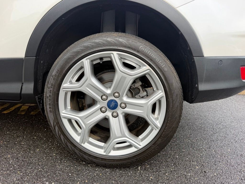 Certified 2019 Ford Escape Titanium AWD/4WD image 14