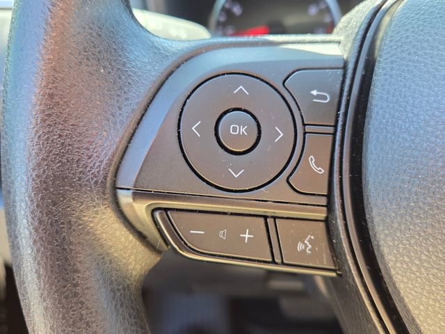 Used 2022 Toyota RAV4 LE FWD image 24