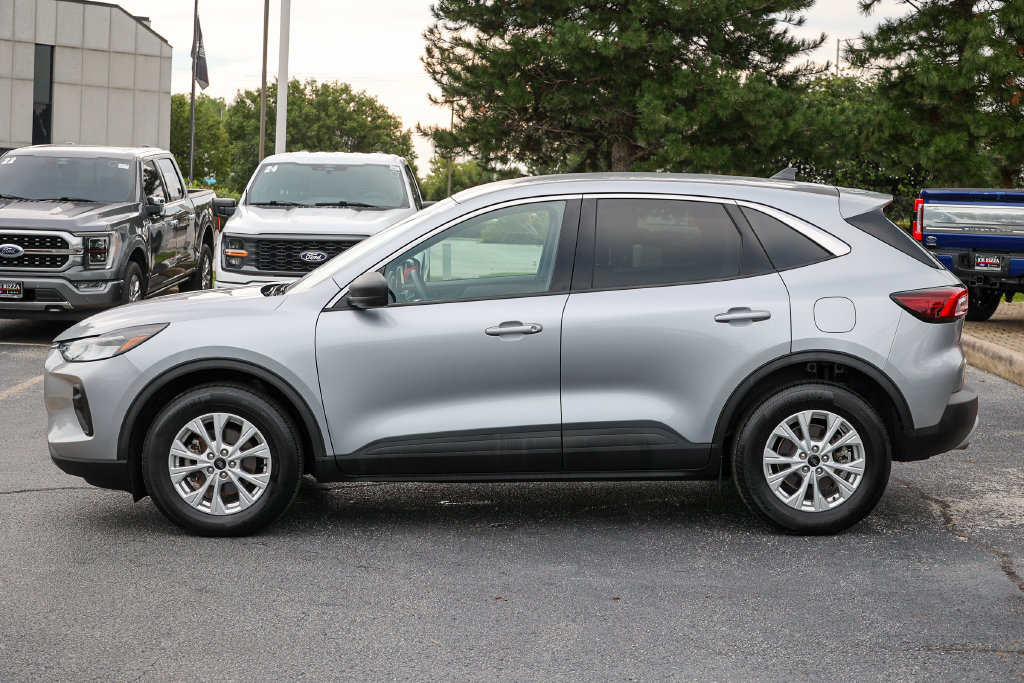 Certified 2023 Ford Escape Active AWD/4WD image 29