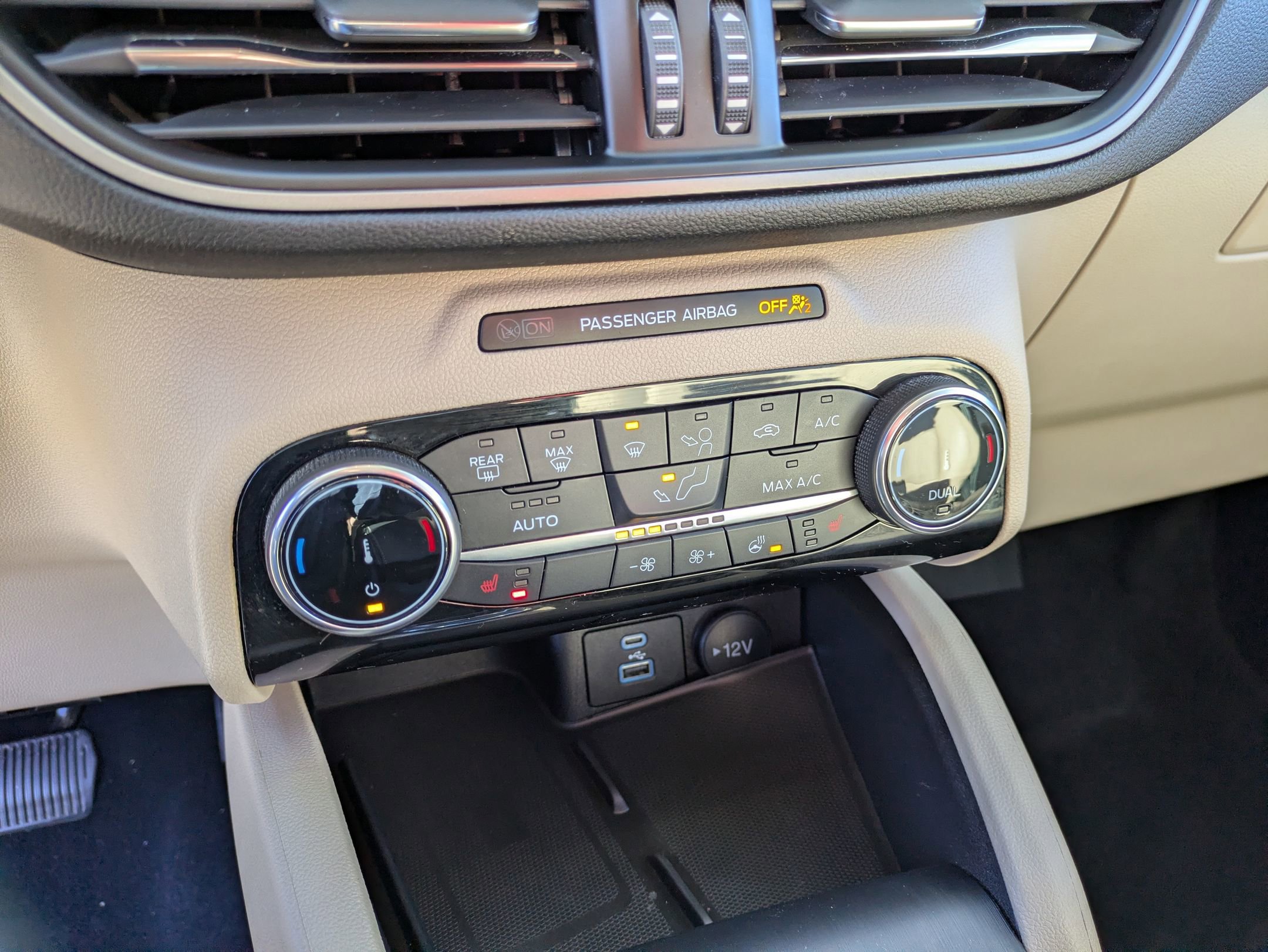 Certified 2022 Ford Escape SEL w/ Technology Package image 23