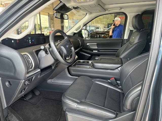 Certified 2025 Ford Expedition Max Platinum w/ Driver's Package AWD/4WD image 8