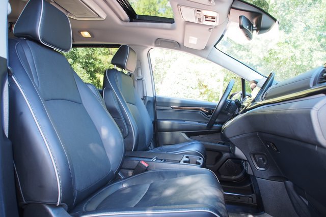 Used 2024 Honda Odyssey Elite image 11