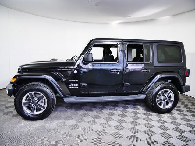 Used 2019 Jeep Wrangler Unlimited Sahara image 2