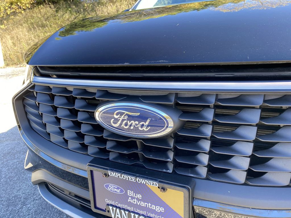 Certified 2025 Ford Escape Platinum image 43