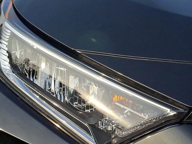 Used 2021 Toyota RAV4 XLE w/ Convenience Package image 9