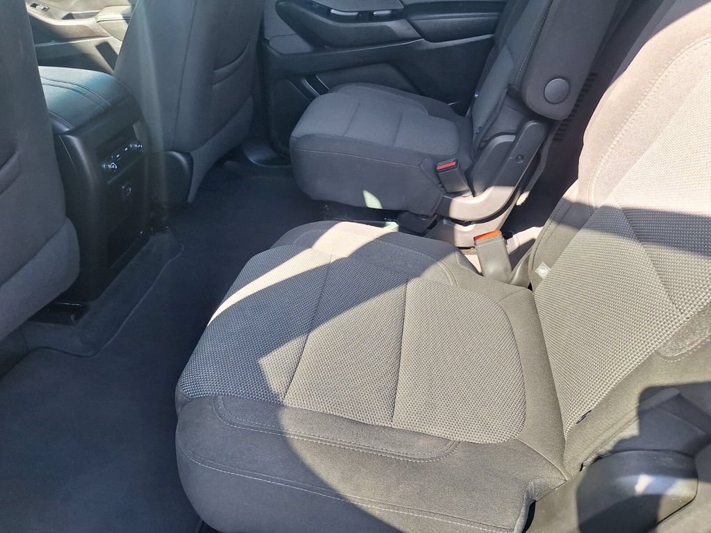 Used 2023 Chevrolet Traverse LT FWD image 22