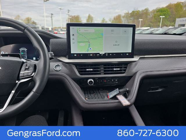 Certified 2025 Ford Explorer Platinum w/ LUX Leather Package AWD/4WD image 30
