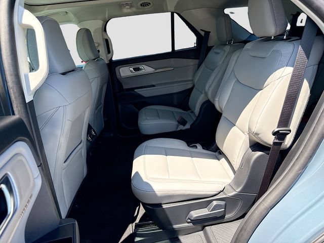 Certified 2025 Ford Explorer Active w/ Active Comfort Package AWD/4WD image 33