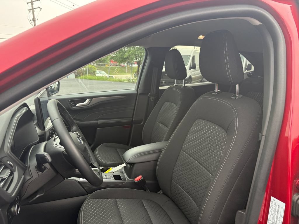 Certified 2023 Ford Escape Active w/ Tech Pack #2 AWD/4WD image 9